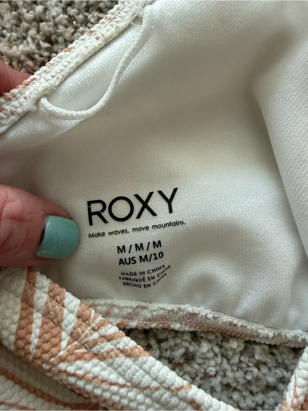 Like New Roxy Bikini Size M - Picture 4 of 8